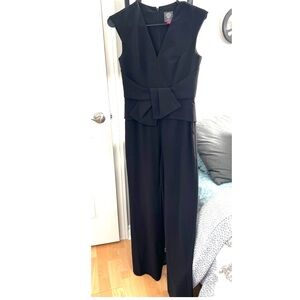 Vince Camuto black jumpsuit with pockets!